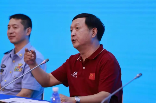 印度不嫌丟人,起飛14架LCA給中國看,解放軍15架殲20笑笑不說話 印度不嫌丟人,起飛14架LCA給中國看,解放軍15架殲20笑笑不說話