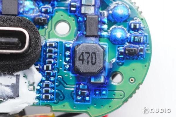 黑鯊鳳鳴真無線藍芽耳機拆解，自研超低延時，支援遊戲超低延時