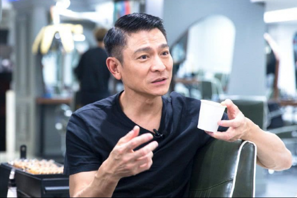 洪金寶:只有劉德華隨叫隨到,劉德華:爛片也要拍只為當初那份情 洪金寶:只有劉德華隨叫隨到,劉德華:爛片也要拍只為當初那份情