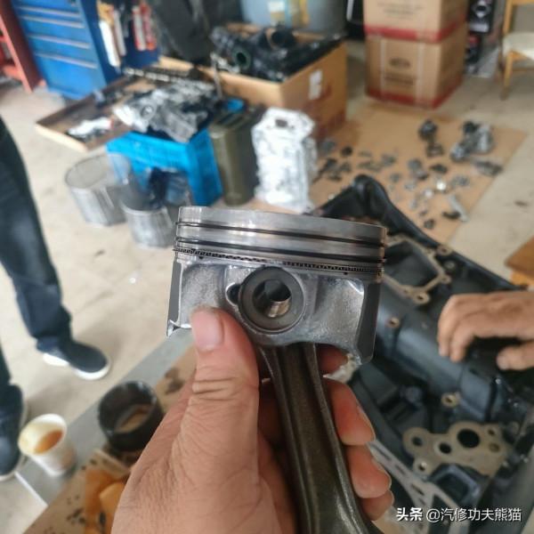 你們的奧迪燒機油是怎麼修的，我覺得這臺奧迪Q5燒機油的修法才對