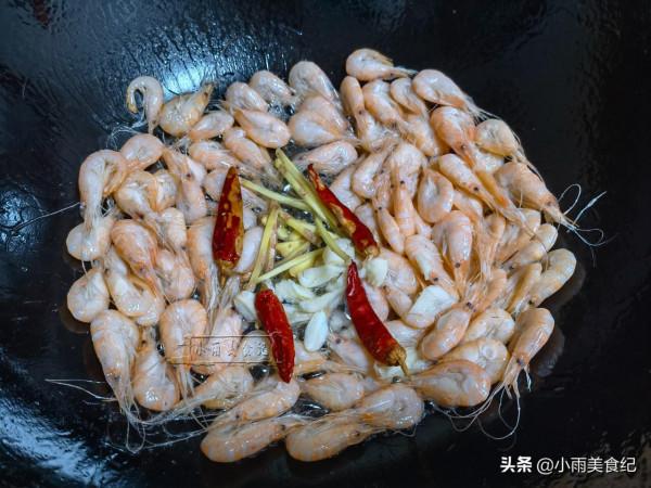 小雪將至，冬補吃它正合適，和黃豆醬的絕配，入鍋炒5分鐘就搞定