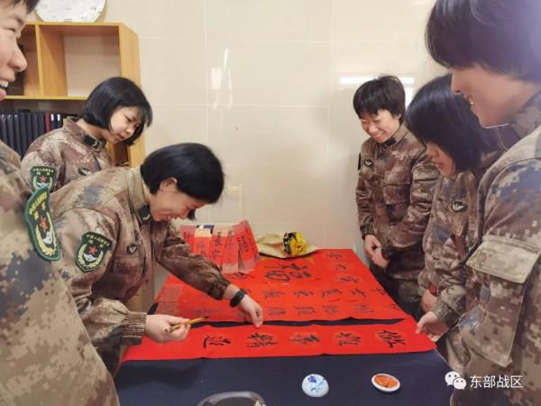 視點｜4天4夜，104副對聯貼滿營區