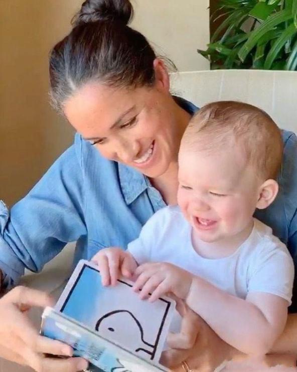 巨星傑克遜的子女都變白，這個歐洲王子偏娶黑人，小王子也是黑人