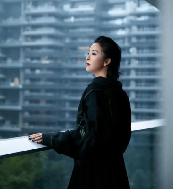 黃小蕾和殷桃美圖｜黃小蕾和殷桃長得也太像了，你能分辨出來嗎？