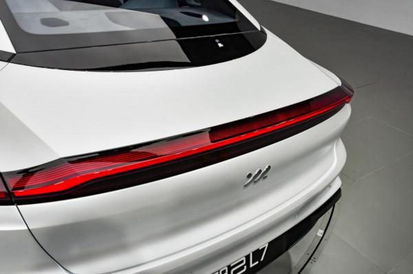 智己L7：高階中大型電動轎車，顏值和科技感都不錯，約嗎