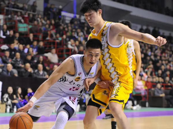 神勇廣廈連勝位居聯盟榜首，遼寧困難重重，PK對決有較大懸念