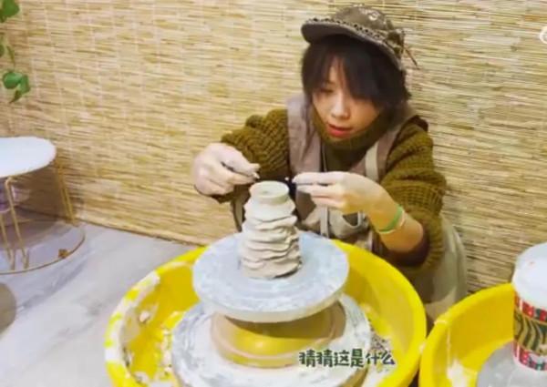 黃雅莉自制聖誕杯,跟男友恩愛16年結婚,熱愛生活的女人最美 黃雅莉自制聖誕杯,跟男友恩愛16年結婚,熱愛生活的女人最美