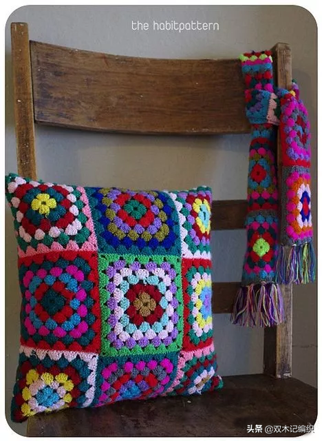 自從學會了鉤方格小花片，家裡大大小小的物件再也沒人比得上