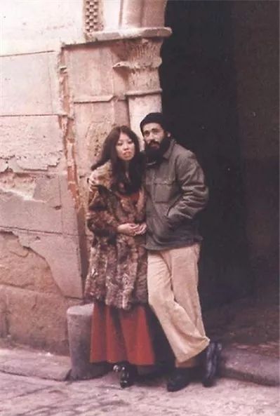 三毛自殺之謎:用絲襪上吊前,最後一個電話她打給了誰? 三毛自殺之謎:用絲襪上吊前,最後一個電話她打給了誰?