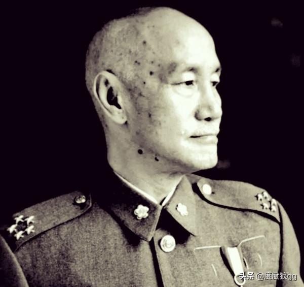 蔣介石在大陸最後一道命令，為何是炮轟上將公館？差點又成階下囚