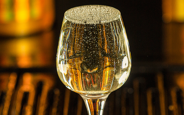 注意！這些才是100元以內，價效比最高的幾種白酒