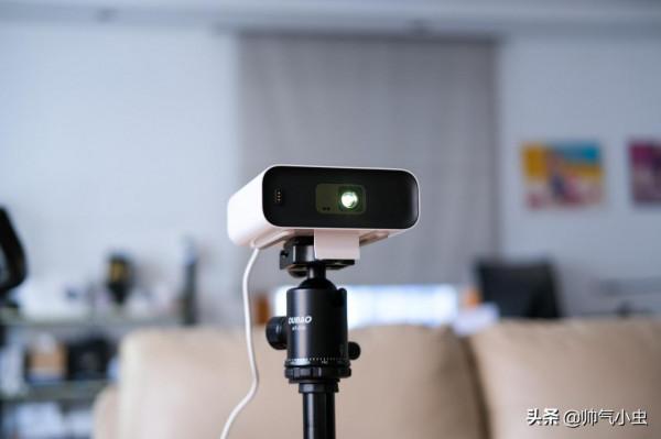 天貓精靈智慧投影儀“小白盒”測評:還真的是個移動的電影院 天貓精靈智慧投影儀“小白盒”測評:還真的是個移動的電影院