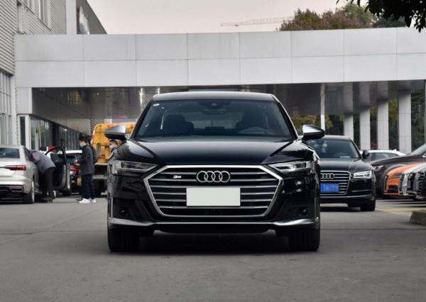 看這車顏值不足100萬,但卻是奧迪家族的頂級旗艦S8 看這車顏值不足100萬,但卻是奧迪家族的頂級旗艦S8