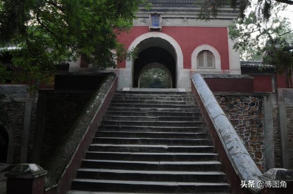 疫情期間居家遊:玩轉香山碧雲寺,有石獅、哼哈、彩塑為明代珍寶 疫情期間居家遊:玩轉香山碧雲寺,有石獅、哼哈、彩塑為明代珍寶