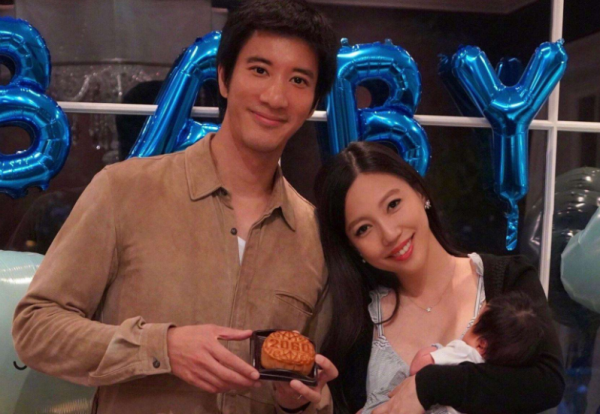 李靚蕾真實學歷被確認，才女淪為全職家庭主婦，是問題的開端？