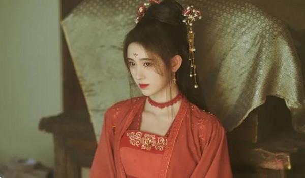 請不要一直沉浸在仙女的氛圍當中,鞠婧褘該反省一下自己了 請不要一直沉浸在仙女的氛圍當中,鞠婧褘該反省一下自己了