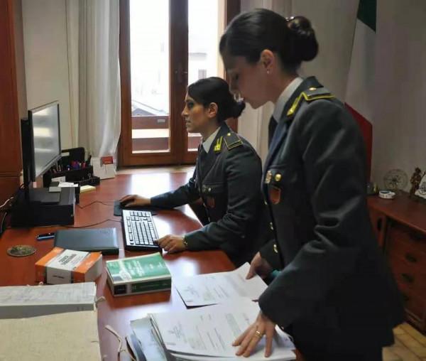 納稅為什麼重要?義大利武裝稅警強力普法 納稅為什麼重要?義大利武裝稅警強力普法