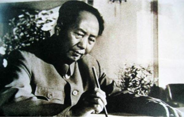 1959年毛主席回韶山,看完一份名單後反問:我弟弟還能害我不成? 1959年毛主席回韶山,看完一份名單後反問:我弟弟還能害我不成?