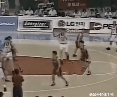 人物｜94黃金一代中鋒，中途退役去機場工作，效力10支球隊創紀錄