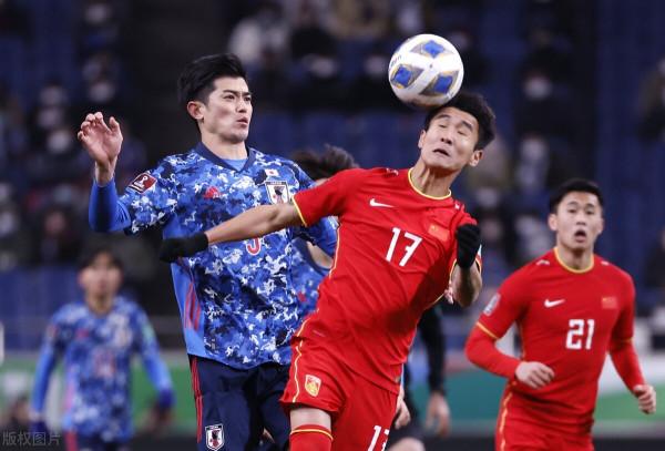 吳曦承認國足實力不如日本：下輪拿下越南，送給球迷當春節禮物