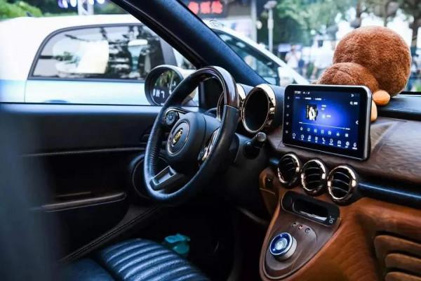 小車不是苟且，是詩和遠方的田野