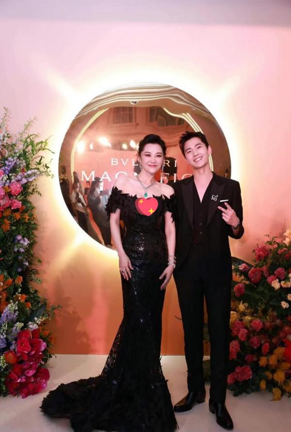 同框即比美！明星多年後再合體，有人變醜被豔壓，有人逆襲氣場強