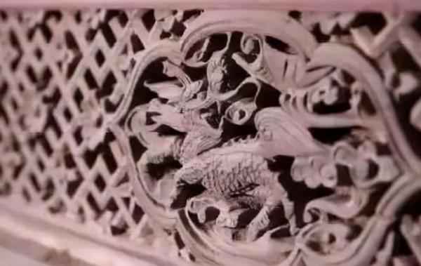 中國這個最貴“釘子戶”的主人稱100億也不拆,眾多遊客表示值 中國這個最貴“釘子戶”的主人稱100億也不拆,眾多遊客表示值