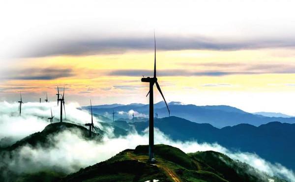 廣西風景獨特名山多，適合踏秋望遠