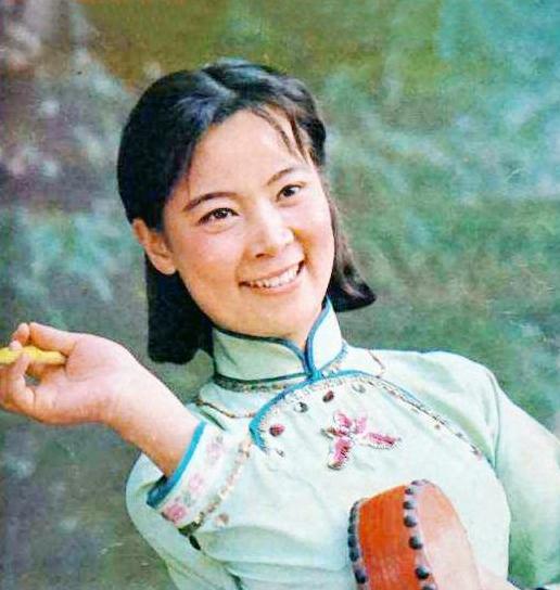 方青卓:奪趙本山熒幕初吻,偷戶口本二婚嫁給沈小萌,如今怎樣了 方青卓:奪趙本山熒幕初吻,偷戶口本二婚嫁給沈小萌,如今怎樣了