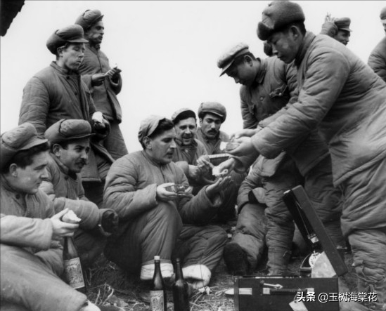 美軍戰俘老溫，停戰後不願回美國，進中國工廠打工，死後葬在濟南