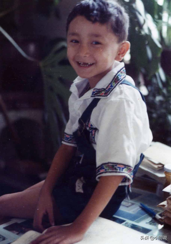 “央視名嘴”尼格買提：娶新疆女孩8年無子，愛情路上有苦也有甜