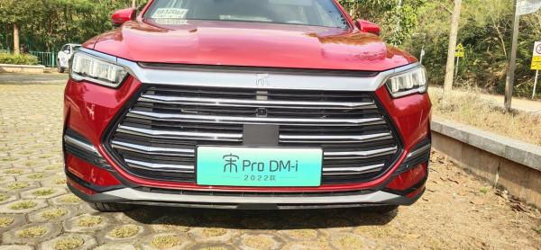 試駕2022款比亞迪宋Pro DM-i，110公里純電續航，NVH表現不俗