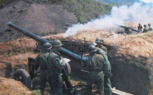1984年副指導員被俘，遭越軍折磨6年不屈，回國時體重僅37公斤
