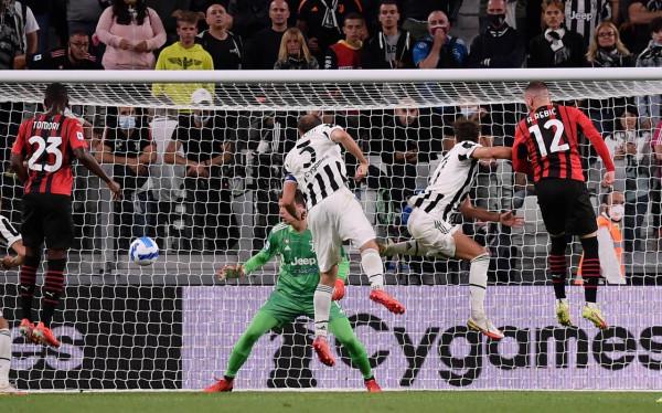 足球——意甲：尤文圖斯平AC米蘭