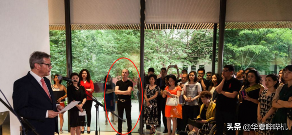 夢想是“走進監獄”，獲荷蘭王室頒獎，不識譜的帕爾哈提有多厲害