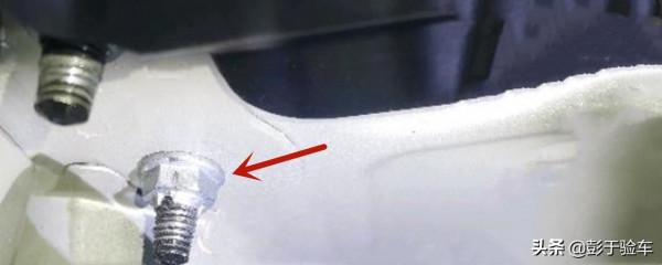 一臺被終止檢測的賓士C，幾乎全車原車漆，買方卻要求退車