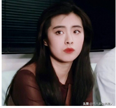 10位香港藝人移居國外現狀:孩子生病看不起,碩士生去餐廳當跑腿 10位香港藝人移居國外現狀:孩子生病看不起,碩士生去餐廳當跑腿