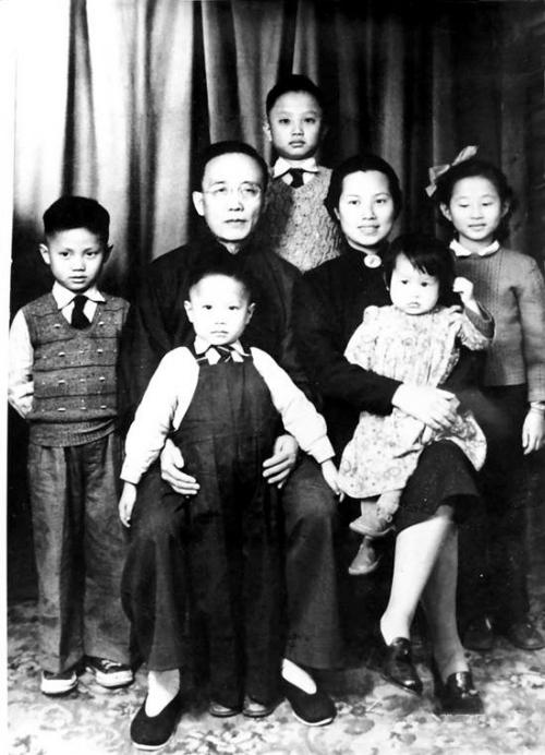 丈夫帶女人回家,她讓出婚房,卑微一世,無兒無女,90歲孤獨而亡 丈夫帶女人回家,她讓出婚房,卑微一世,無兒無女,90歲孤獨而亡