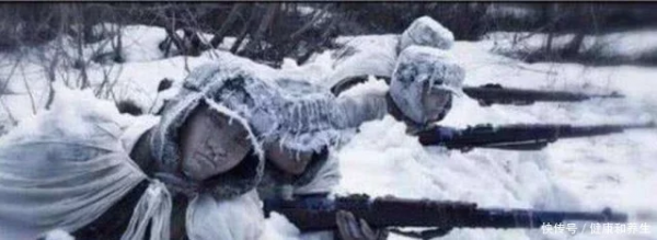 向凍成“冰雕”的志願軍戰士致敬