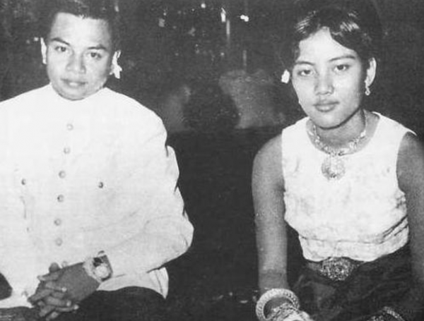 柬埔寨太后:年輕時和3情敵爭寵沒輸,兒子68歲不結婚她卻管不住 柬埔寨太后:年輕時和3情敵爭寵沒輸,兒子68歲不結婚她卻管不住