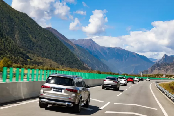 駕賓士SUV探索318（下）：一車一世界