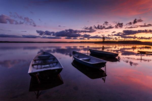 這湖太美了,我可以看一天 這湖太美了,我可以看一天