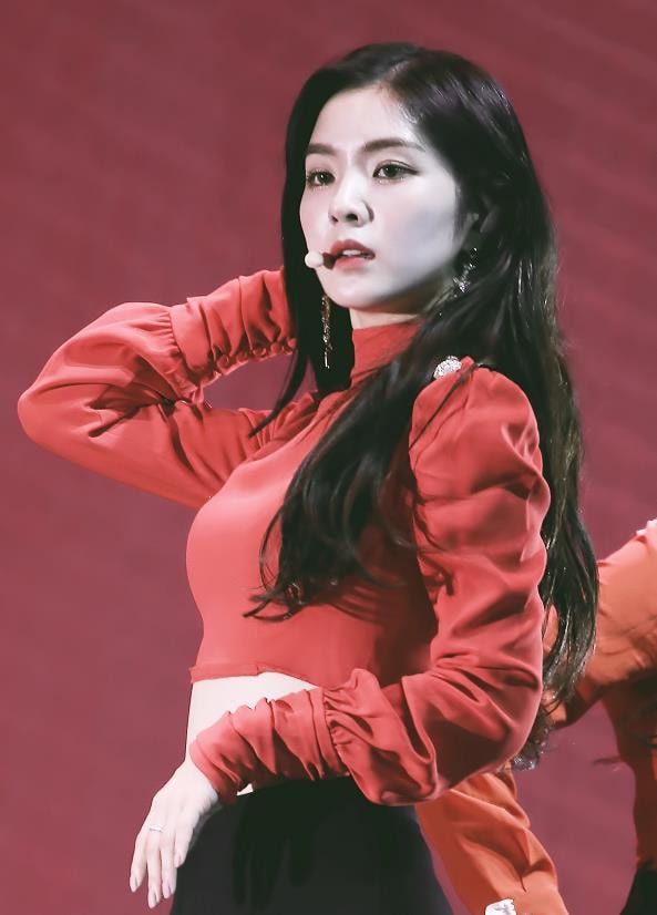 “五代神顏”趙美延：曾因未成年戀愛被勸退，如今是門面級的主唱