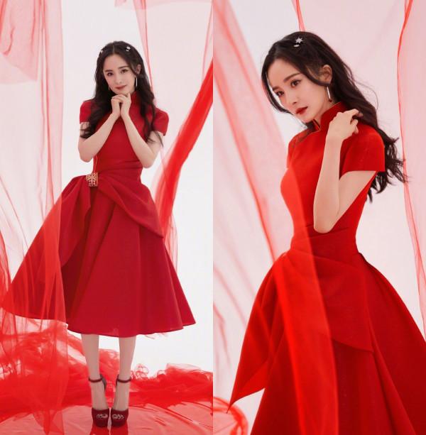 春晚明星戰袍！張小斐小品造型又出圈，趙麗穎首登春晚穿郭培定製