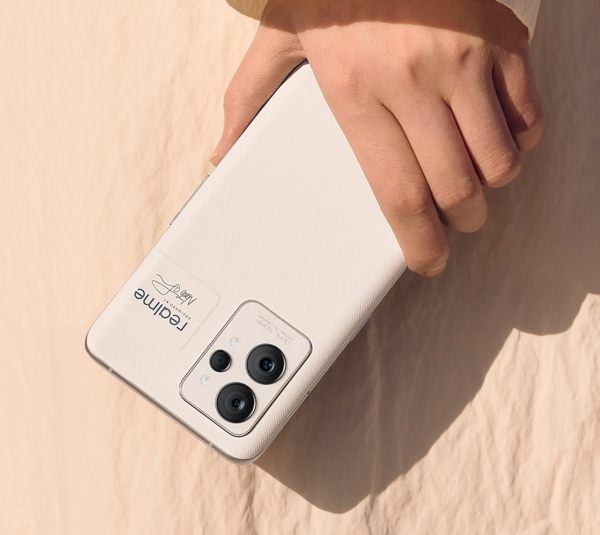 「晚報」華為首款縱向摺疊屏售價 8988 元/年度十大“無用”商品出爐