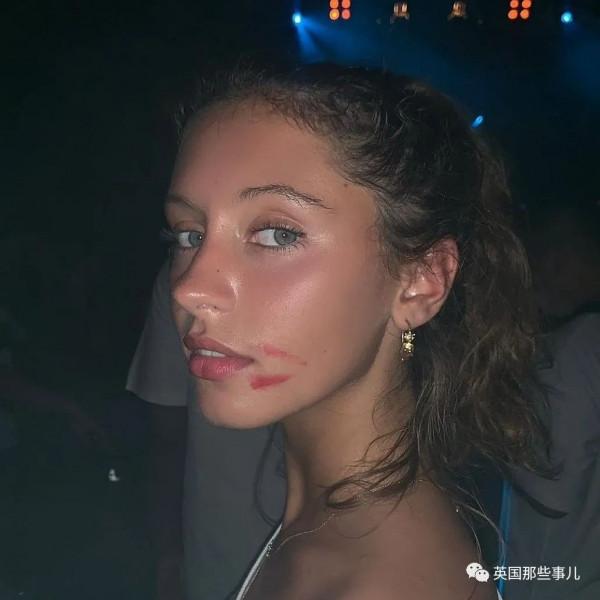 一波贏了基因彩票的星二代，完美的遺傳了父母的美貌