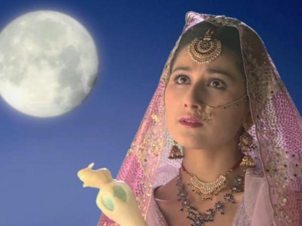 杜甫在中秋節寫下兩首詩，千年後讀一讀，特別有味道