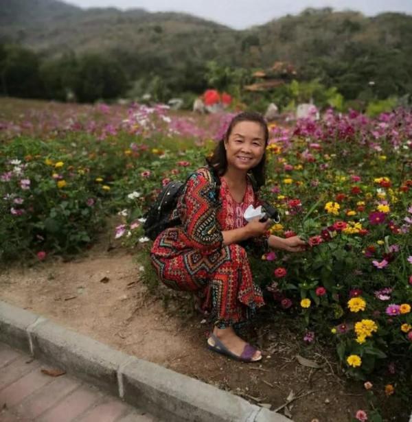 56歲阿姨離家出走，自駕遊中國！為自己而活的女性有多颯