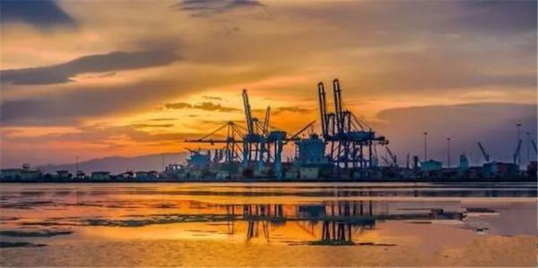 新中國訂購德堡輪貨船,羅馬尼亞粗製濫造,30餘位船員葬身印度洋 新中國訂購德堡輪貨船,羅馬尼亞粗製濫造,30餘位船員葬身印度洋