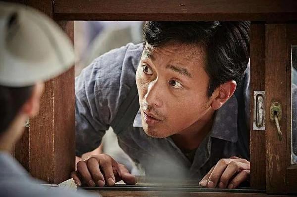 許三觀賣血記 血水供養兒女 只嘆世人皆苦